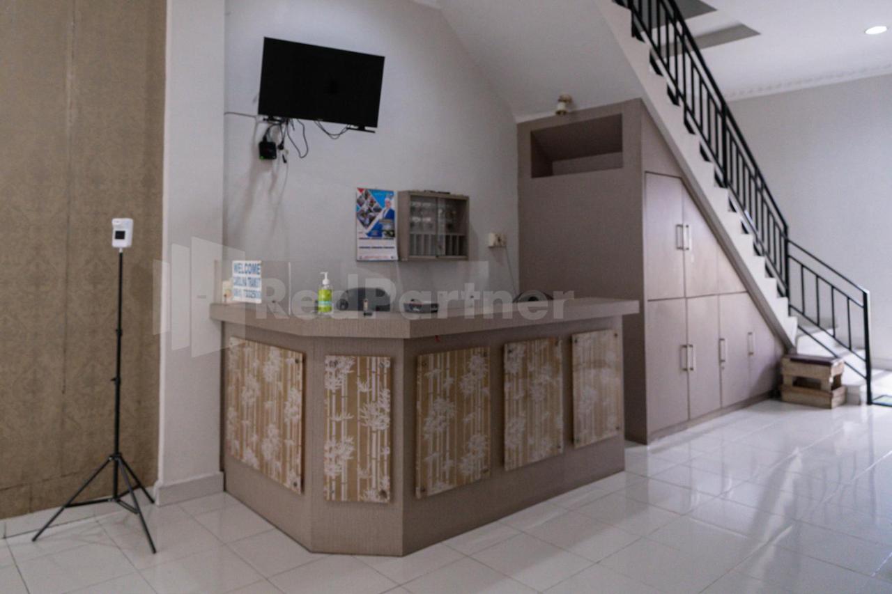 Carolina Transit Hotel Medan Exterior foto