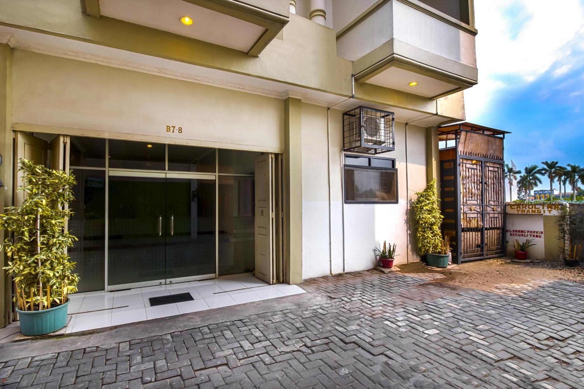 Carolina Transit Hotel Medan Exterior foto