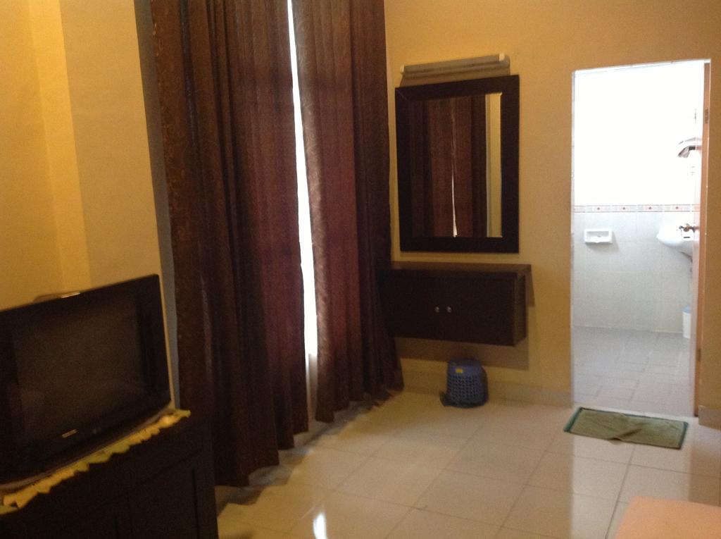 Carolina Transit Hotel Medan Exterior foto