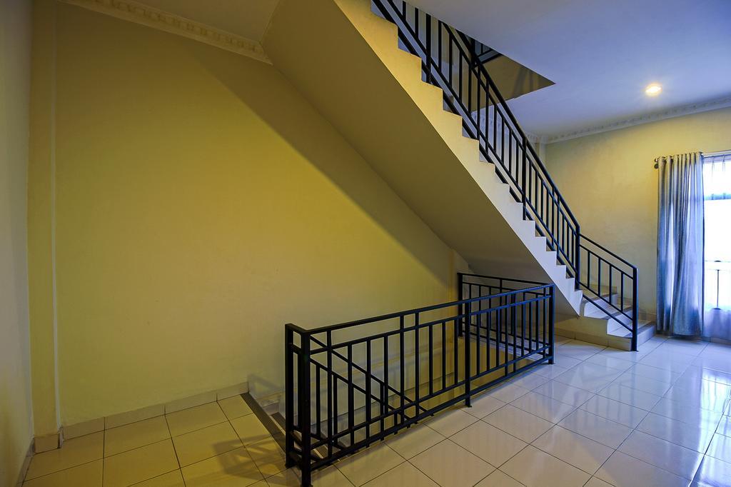 Carolina Transit Hotel Medan Exterior foto