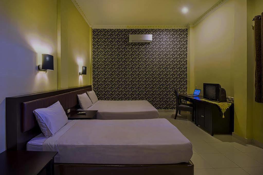 Carolina Transit Hotel Medan Exterior foto